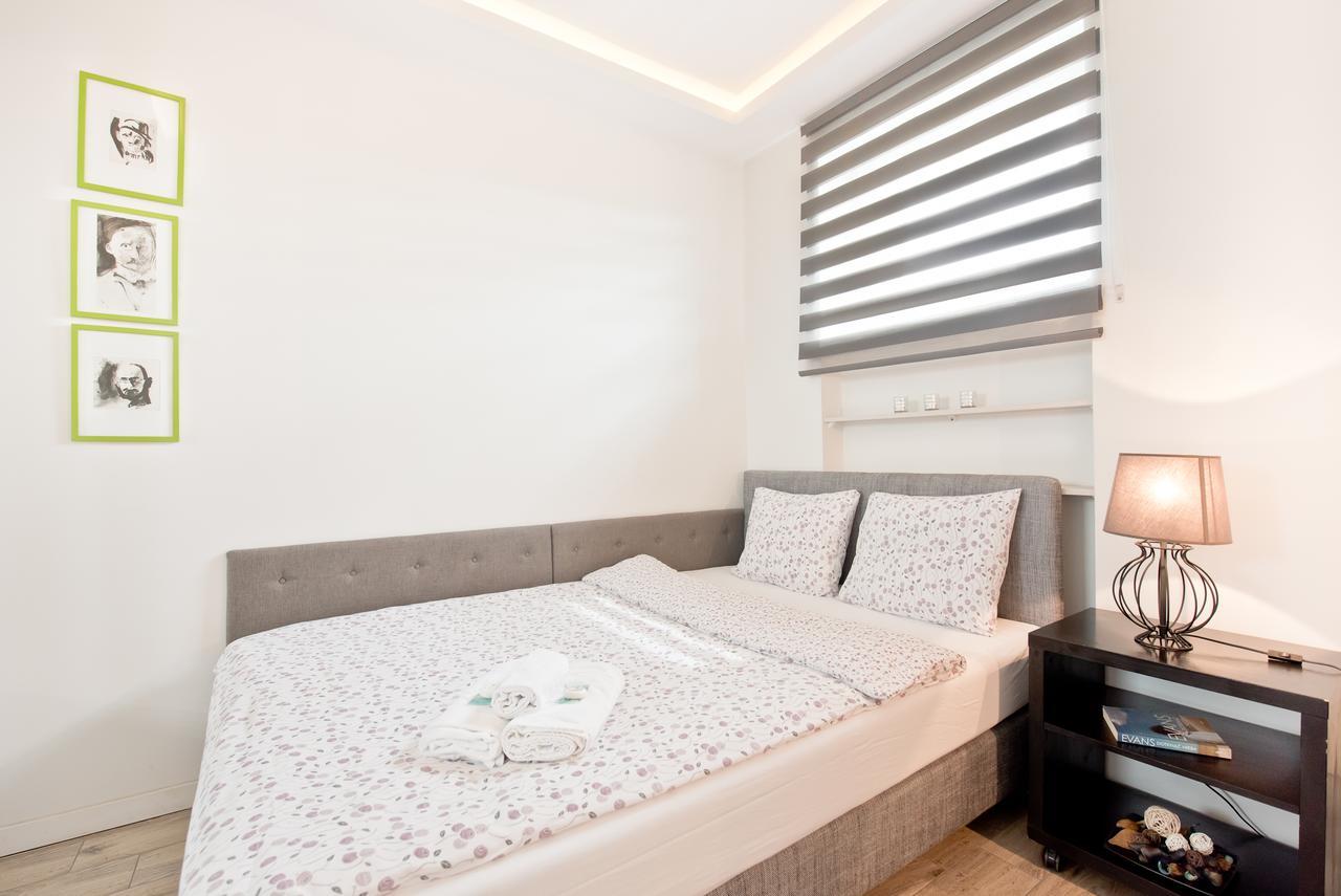 Nice Stay Apartment By Rentoom Torun Bagian luar foto